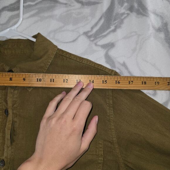 Universal Thread Cropped Fit Women's Button Up Olive Green Size XS - Picture 8 of 9